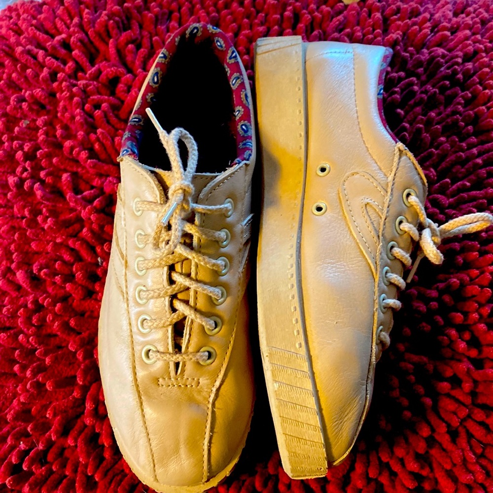 TRETORN Tan Leather Tennis Shoes-Size 7